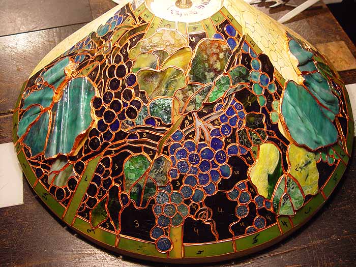 Professional manufacturing of Tiffany lamps
